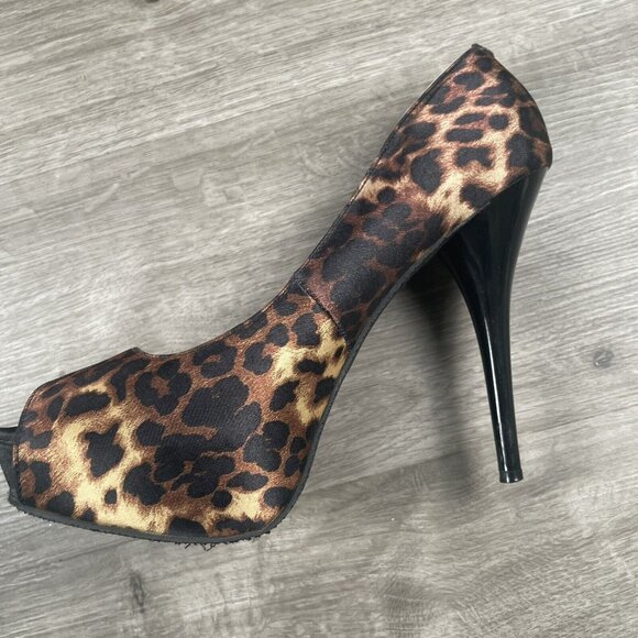 Steve Madden Womens Peep Toe Leopard Print High Heels Shoes Size 10M P-LIMAA - Picture 15 of 16